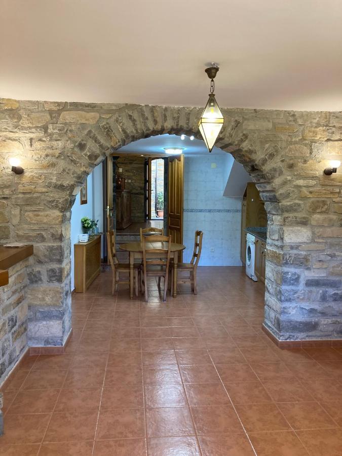 Vistas A La Montana En Un Pueblo Con Encanto. El Pueyo de Araguás Exterior foto